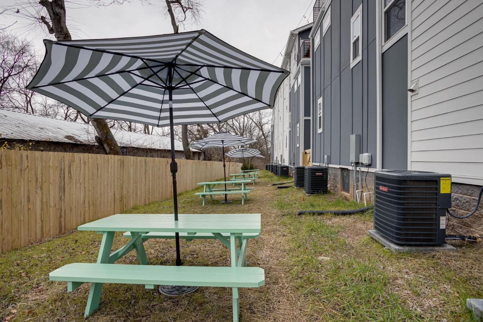 נאשוויל Modern Townhome, 10Min To Downtown! 8Min To Grand Ole Opry! Sleeps 8! מראה חיצוני תמונה