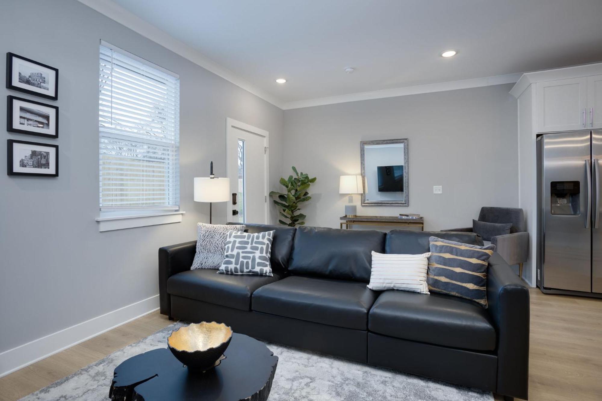 נאשוויל Modern Townhome, 10Min To Downtown! 8Min To Grand Ole Opry! Sleeps 8! מראה חיצוני תמונה
